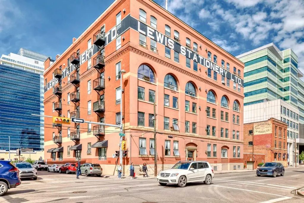 240 11 Avenue SW Calgary AB T2R 0C3