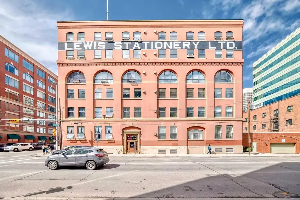 240 11 Avenue SW Calgary AB T2R 0C3