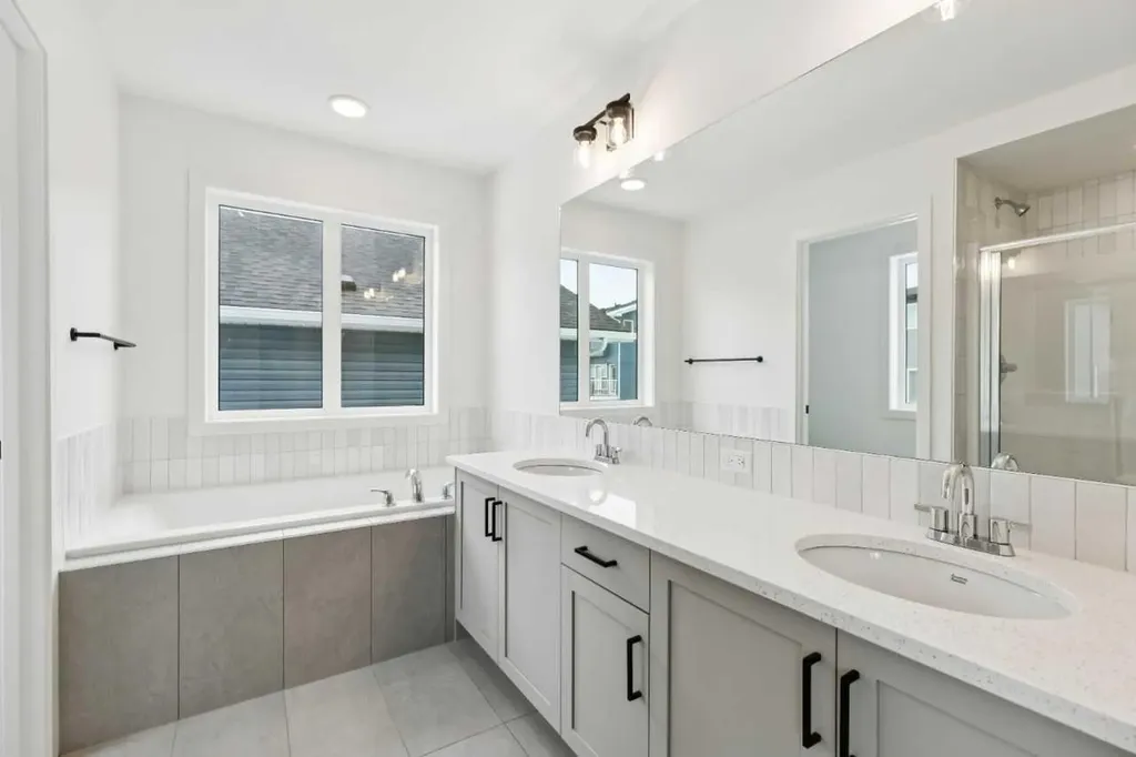 823 Bayview Terrace SW Airdrie AB T4B4G2