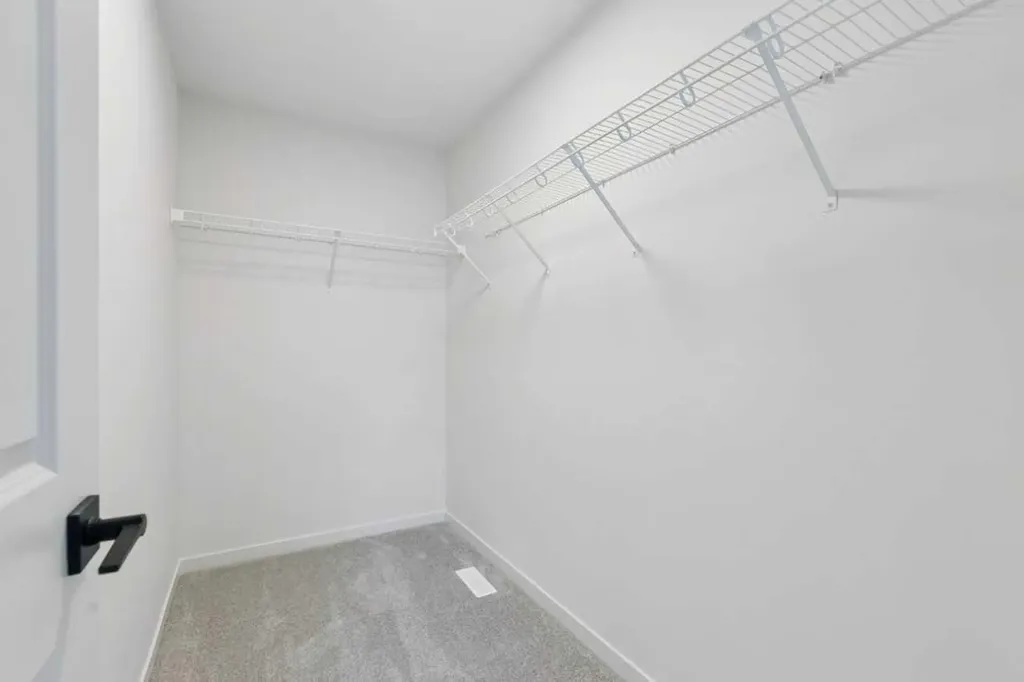 823 Bayview Terrace SW Airdrie AB T4B4G2