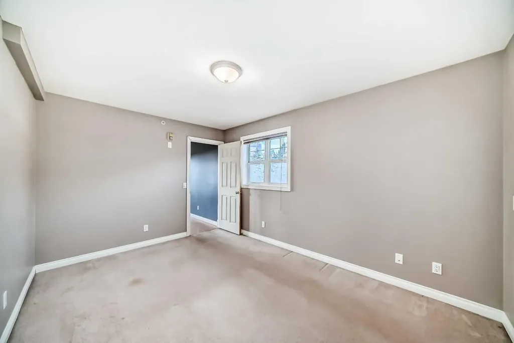 417 3 Avenue NE Calgary AB T2E 0H7