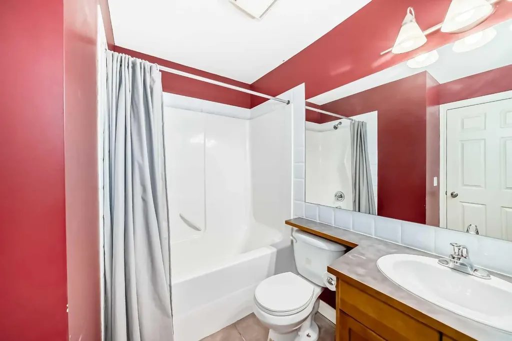 417 3 Avenue NE Calgary AB T2E 0H7