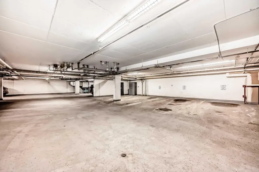 417 3 Avenue NE Calgary AB T2E 0H7