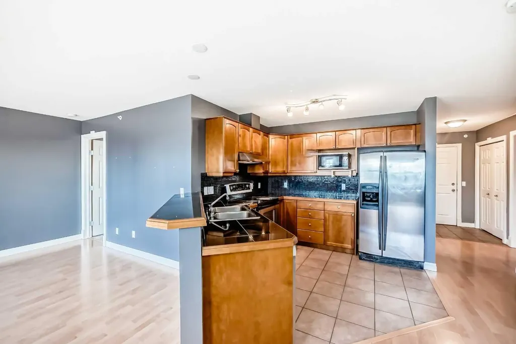 417 3 Avenue NE Calgary AB T2E 0H7