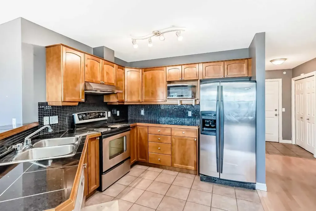 417 3 Avenue NE Calgary AB T2E 0H7