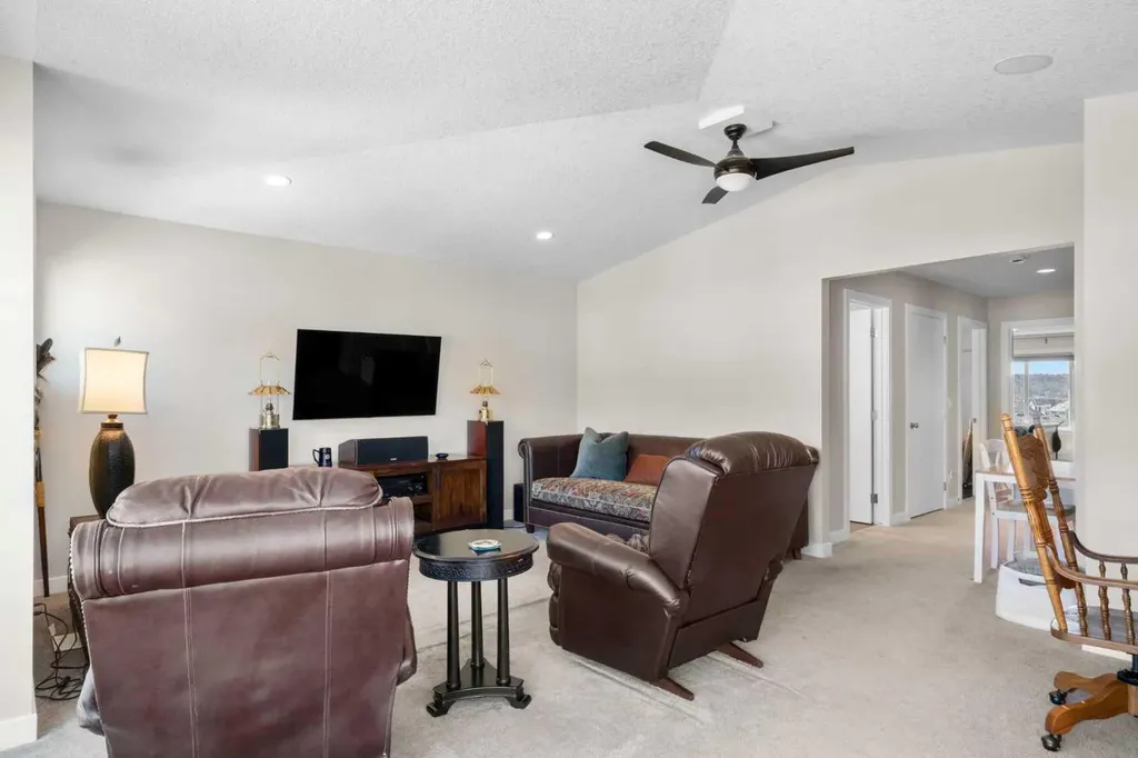 82 Cranbrook Crescent SE Calgary AB T3M 2C3