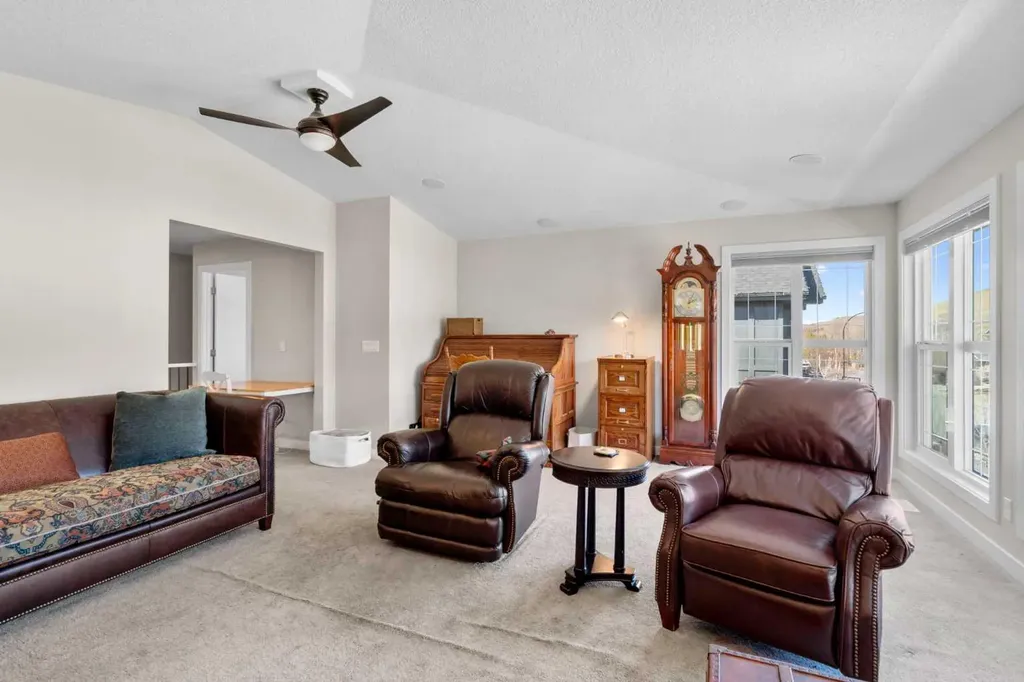 82 Cranbrook Crescent SE Calgary AB T3M 2C3