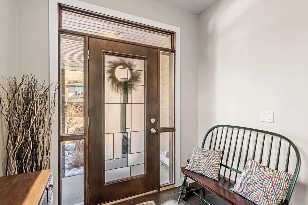 82 Cranbrook Crescent SE Calgary AB T3M 2C3