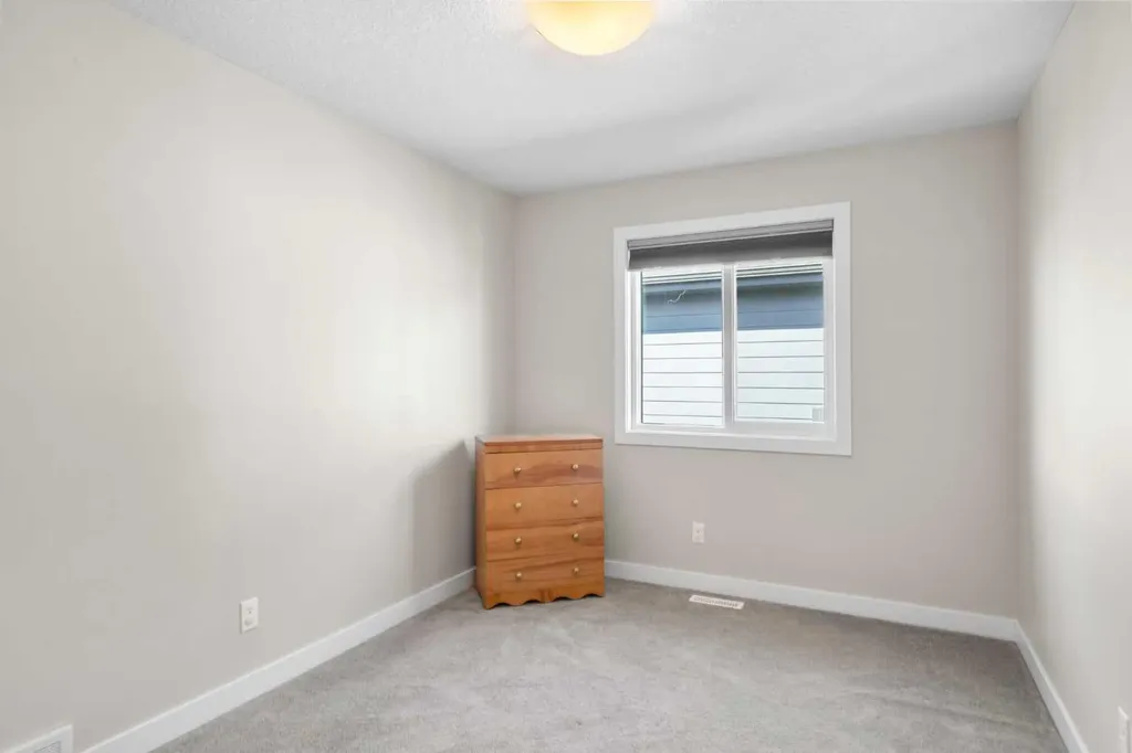 82 Cranbrook Crescent SE Calgary AB T3M 2C3