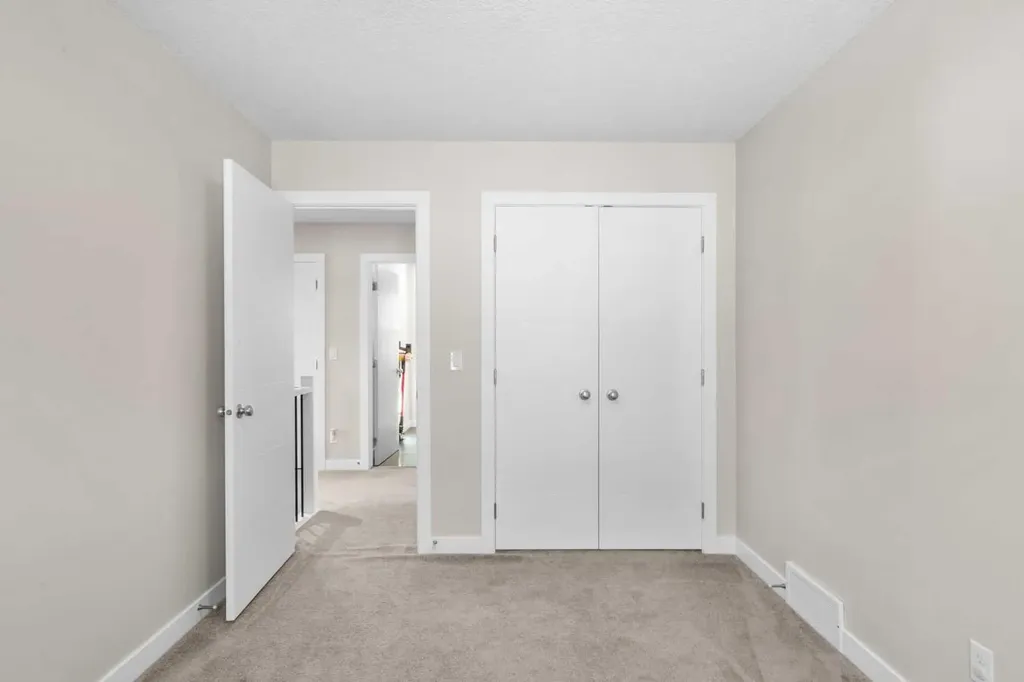 82 Cranbrook Crescent SE Calgary AB T3M 2C3