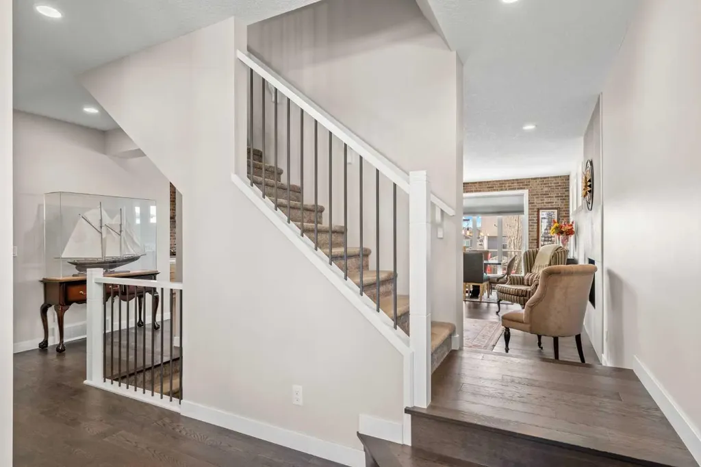 82 Cranbrook Crescent SE Calgary AB T3M 2C3