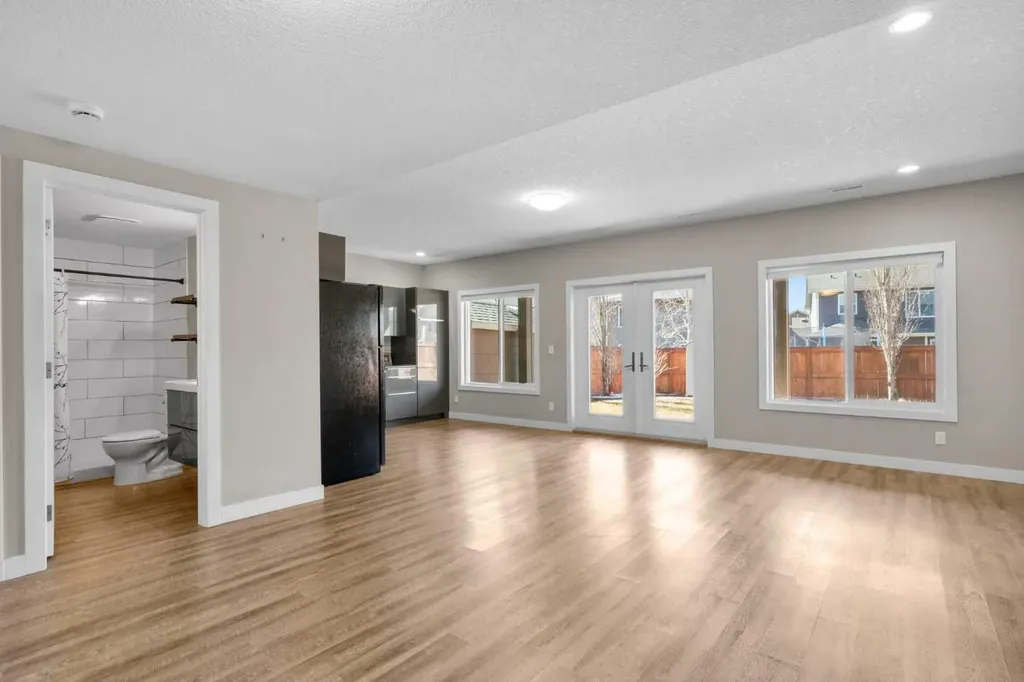 82 Cranbrook Crescent SE Calgary AB T3M 2C3