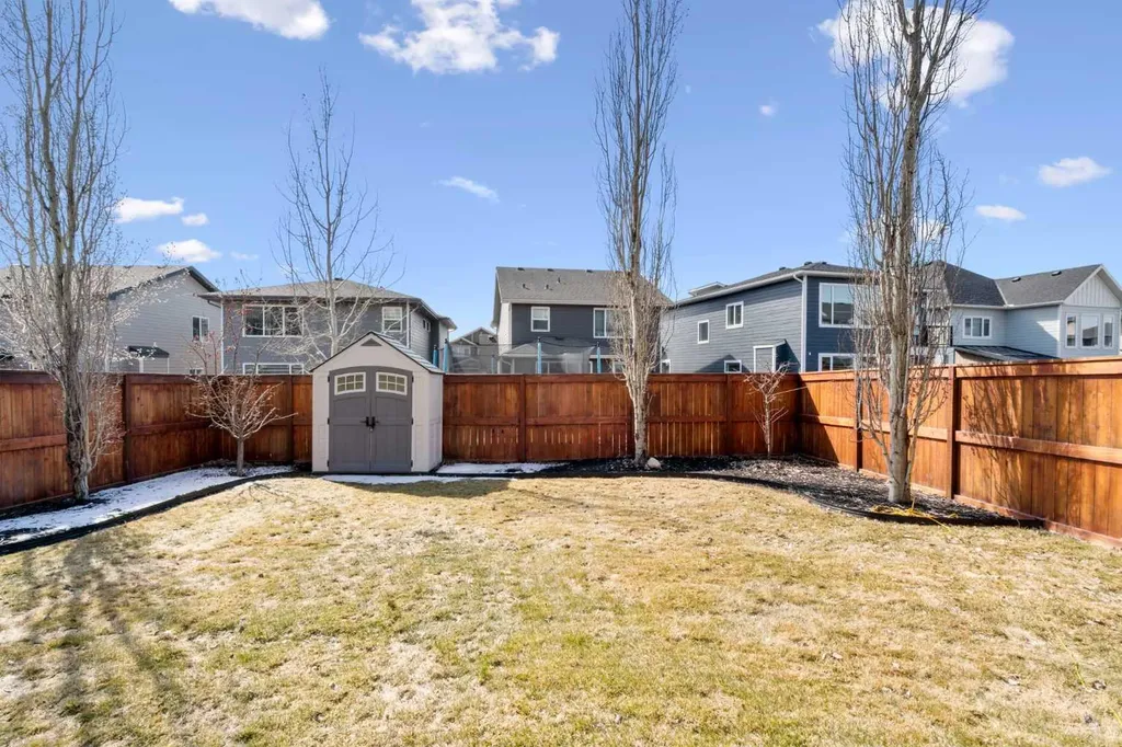 82 Cranbrook Crescent SE Calgary AB T3M 2C3