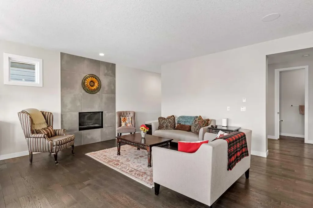 82 Cranbrook Crescent SE Calgary AB T3M 2C3