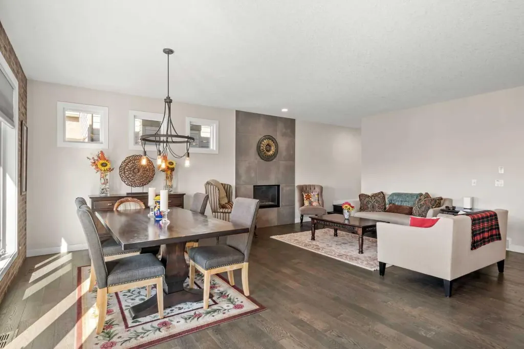 82 Cranbrook Crescent SE Calgary AB T3M 2C3