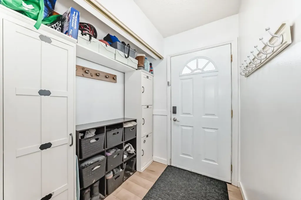 700 Allen Street SE Airdrie AB T4B 1E8