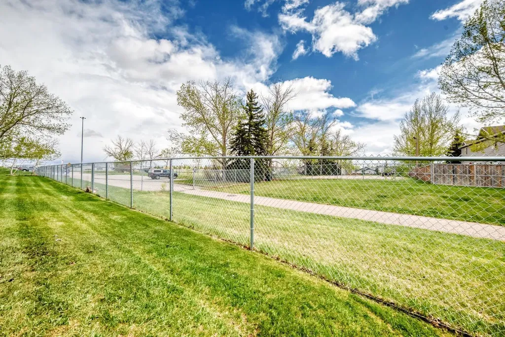 700 Allen Street SE Airdrie AB T4B 1E8