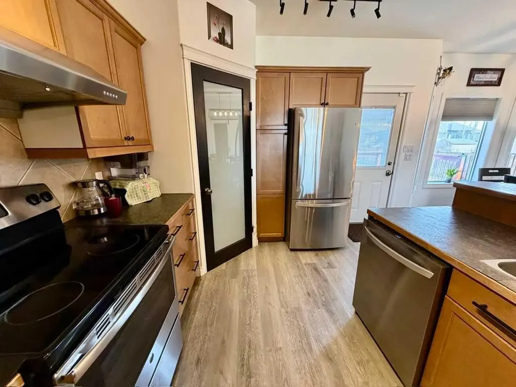 222 6a Street Stirling AB T0K 2E0