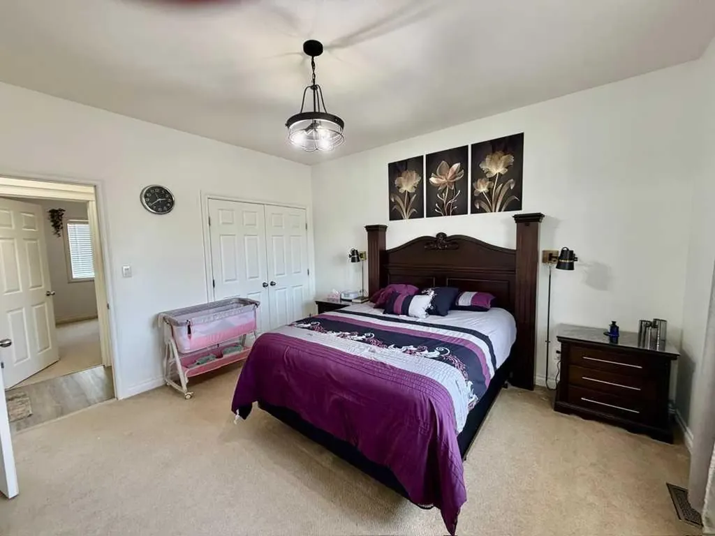 222 6a Street Stirling AB T0K 2E0