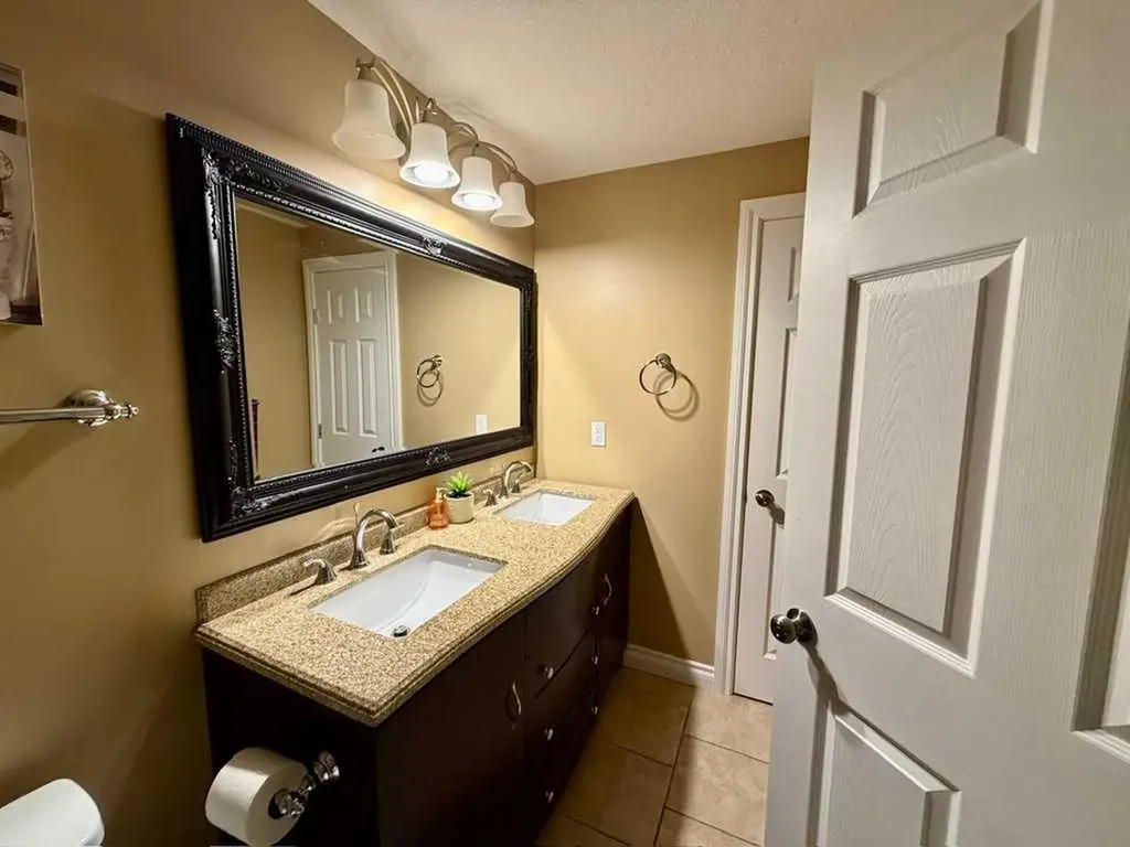 222 6a Street Stirling AB T0K 2E0