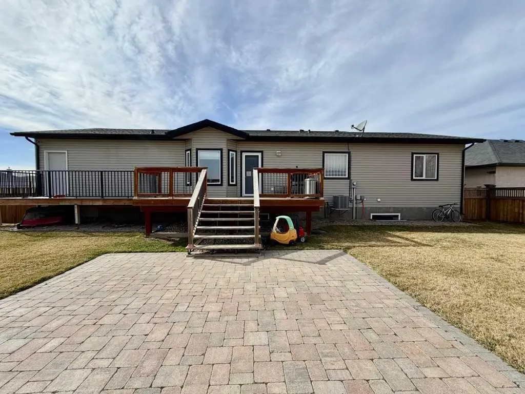 222 6a Street Stirling AB T0K 2E0