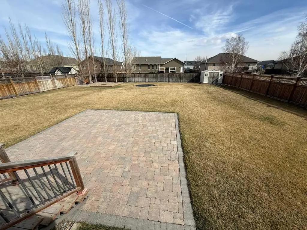 222 6a Street Stirling AB T0K 2E0