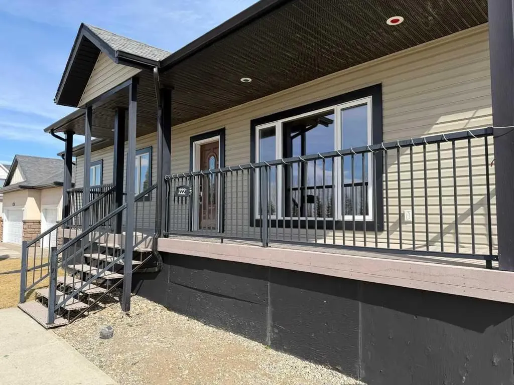 222 6a Street Stirling AB T0K 2E0
