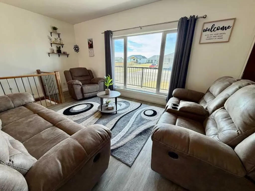 222 6a Street Stirling AB T0K 2E0