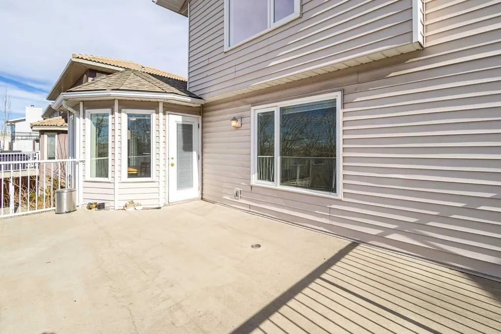 103 Riverside Way SE Calgary AB T2C 3V8