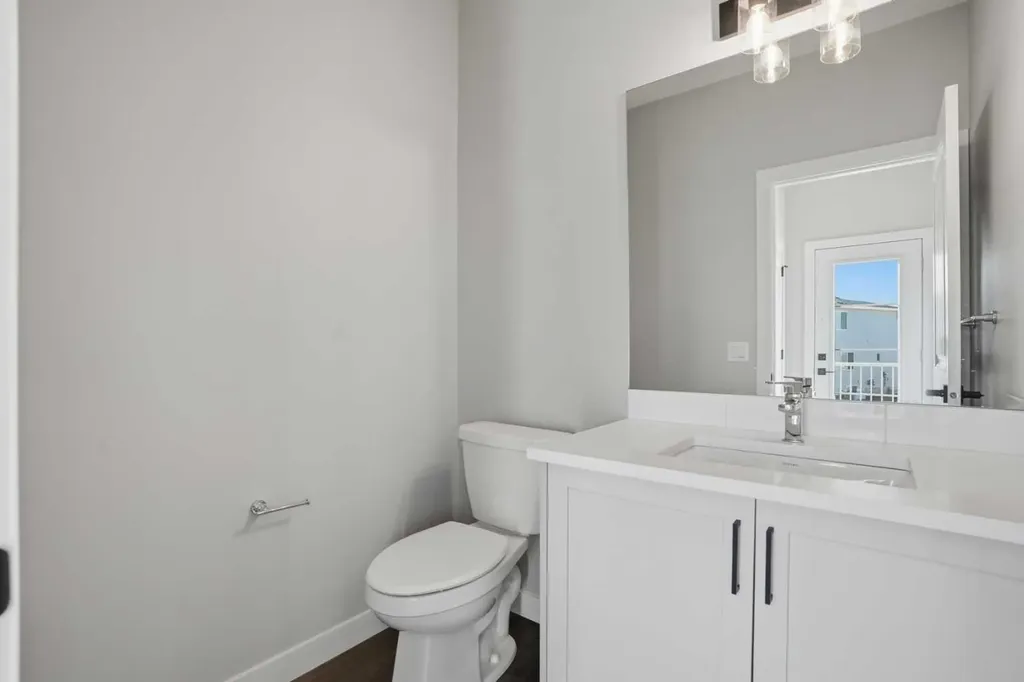 229 Bridgeport Gate Chestermere AB T1X 3E2