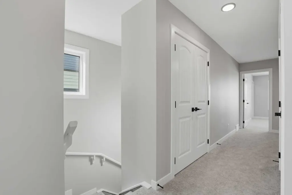 229 Bridgeport Gate Chestermere AB T1X 3E2