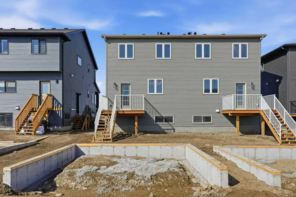229 Bridgeport Gate Chestermere AB T1X 3E2