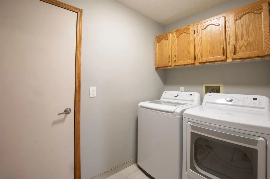 87 Denison Crescent Red Deer AB T4R 2E9