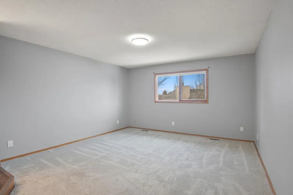 87 Denison Crescent Red Deer AB T4R 2E9