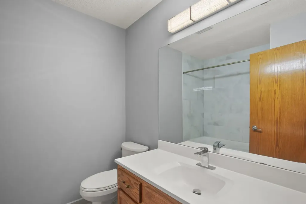 87 Denison Crescent Red Deer AB T4R 2E9