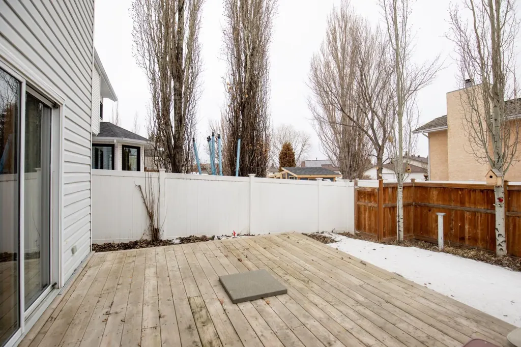 87 Denison Crescent Red Deer AB T4R 2E9