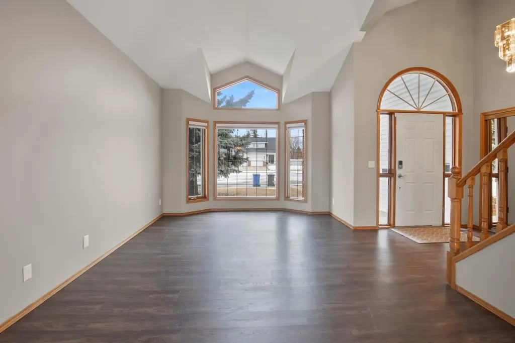 87 Denison Crescent Red Deer AB T4R 2E9