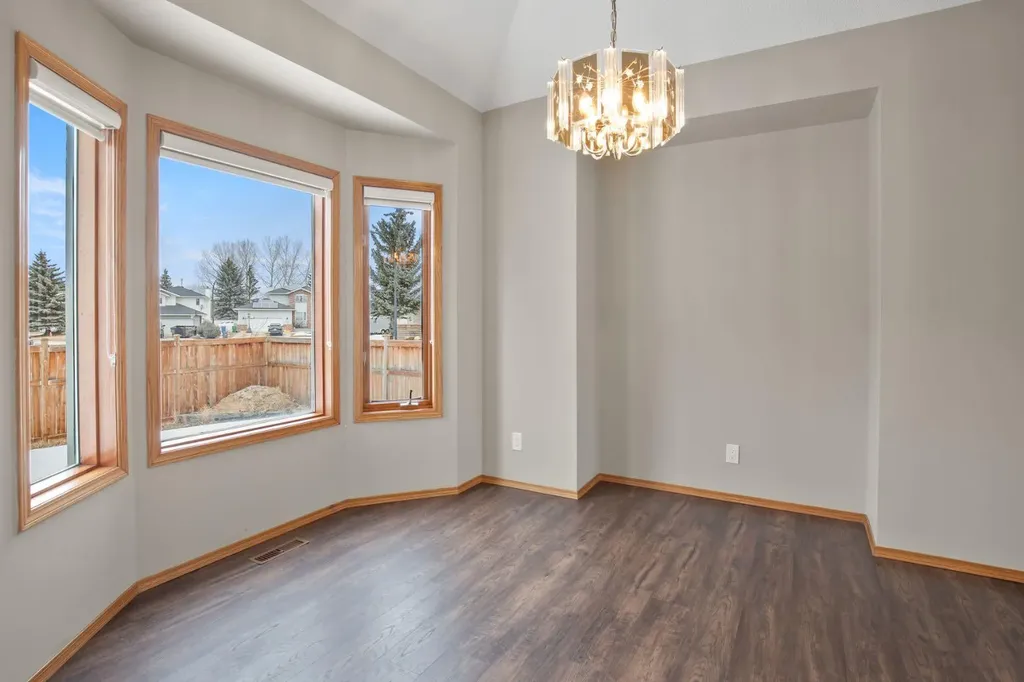 87 Denison Crescent Red Deer AB T4R 2E9