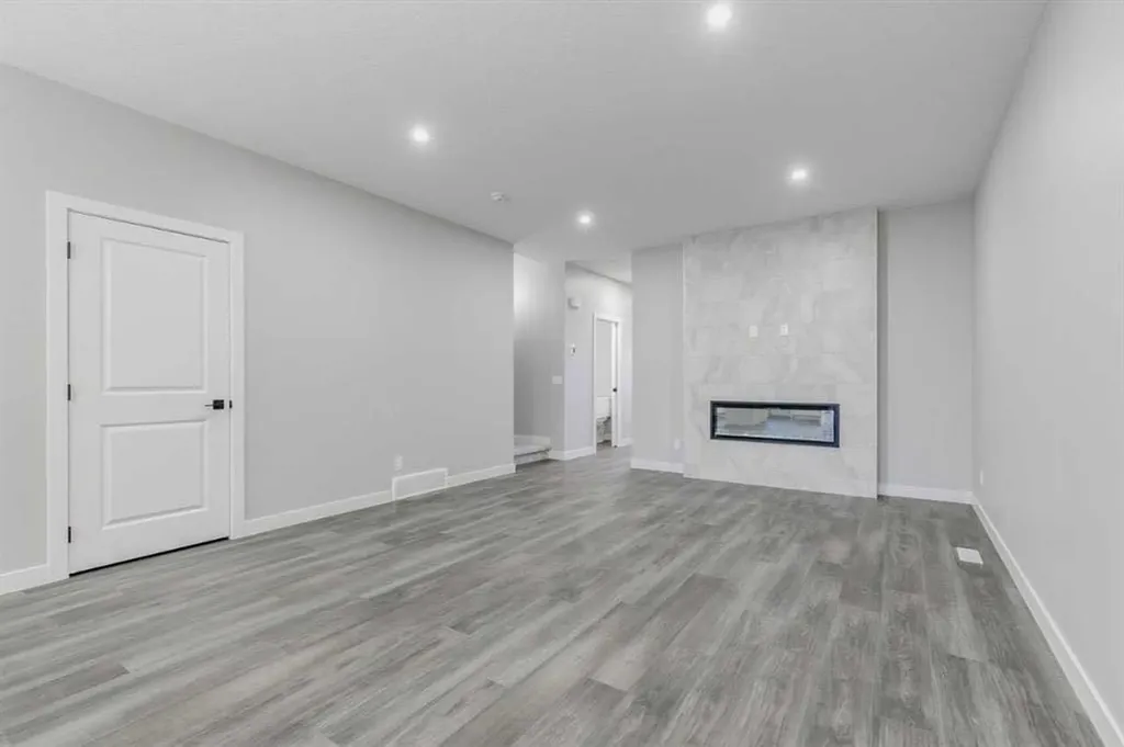 197 Bridgeport Gate Chestermere AB T1X 3E2