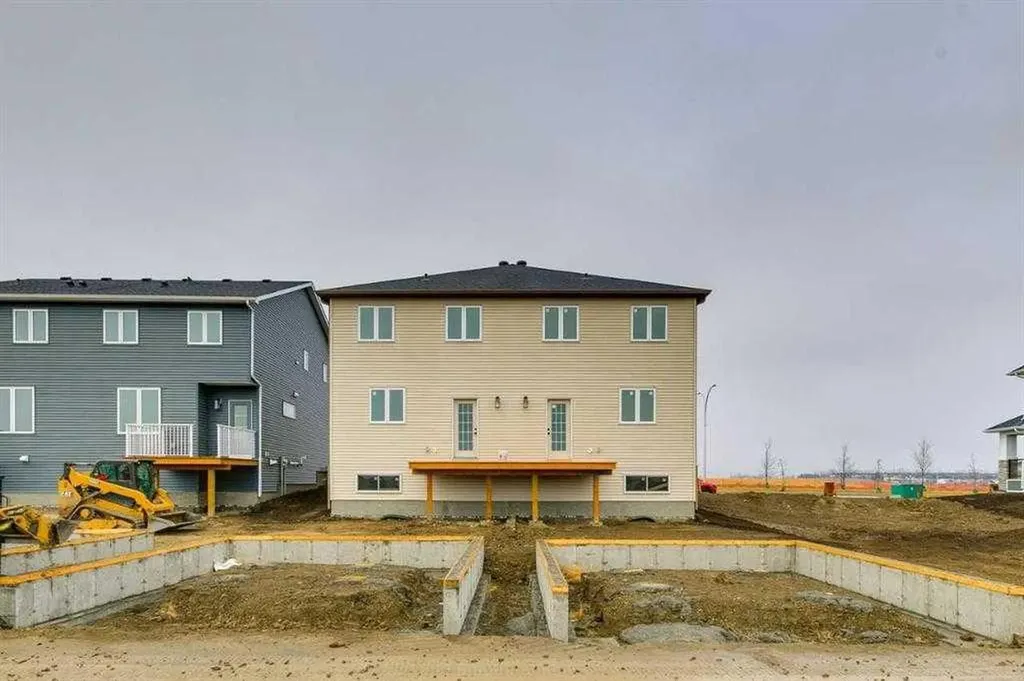 197 Bridgeport Gate Chestermere AB T1X 3E2