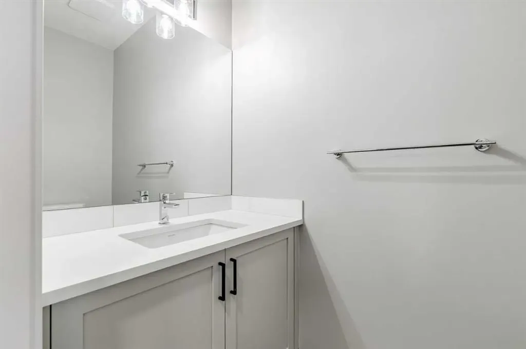 197 Bridgeport Gate Chestermere AB T1X 3E2