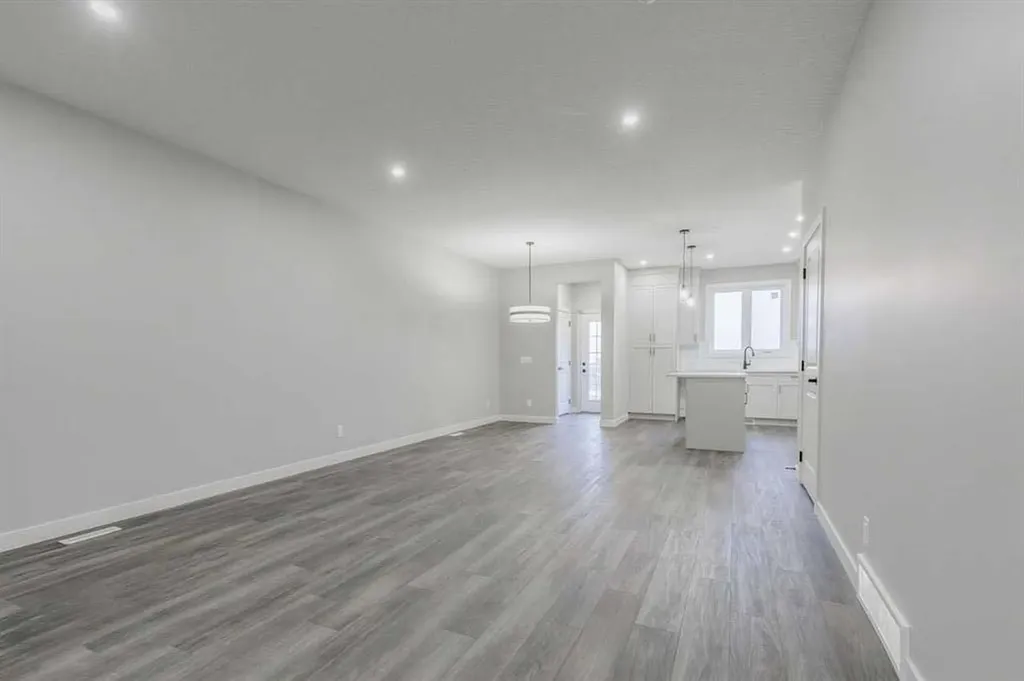 197 Bridgeport Gate Chestermere AB T1X 3E2