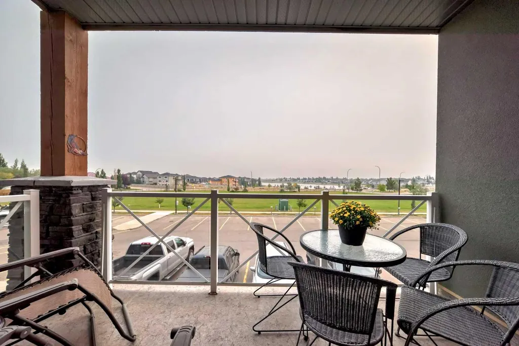 1005A Westmount Drive Strathmore AB T1P 0C3