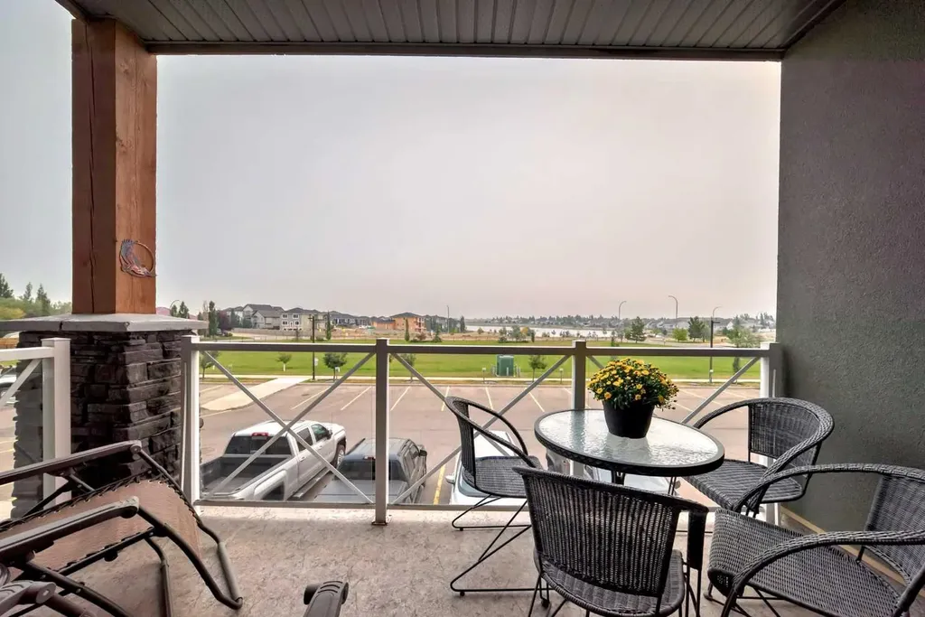 1005A Westmount Drive Strathmore AB T1P 0C3