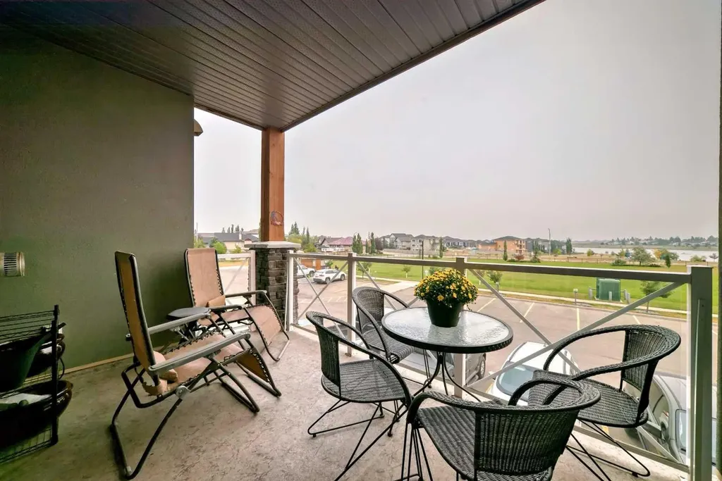 1005A Westmount Drive Strathmore AB T1P 0C3