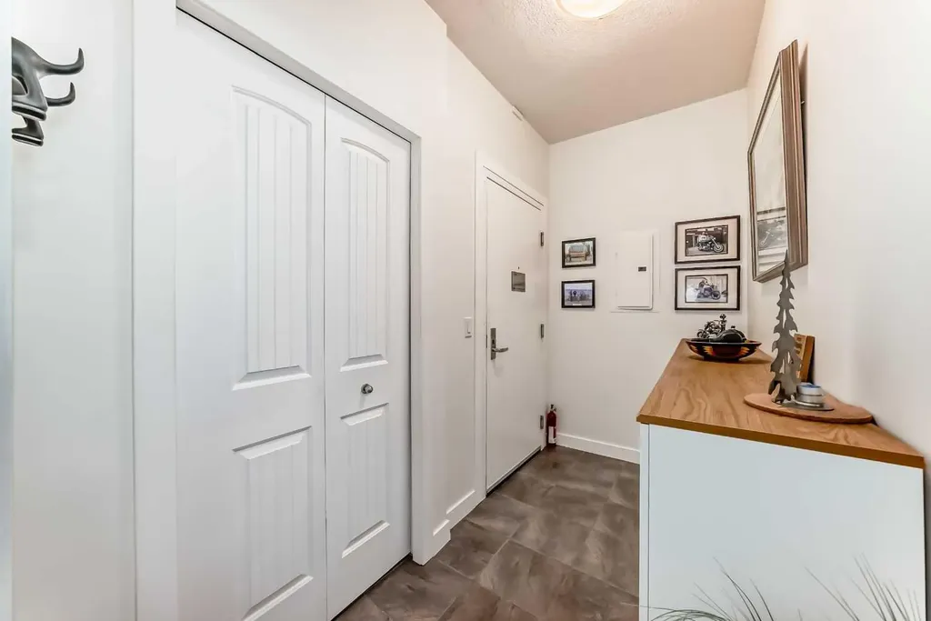 1005A Westmount Drive Strathmore AB T1P 0C3