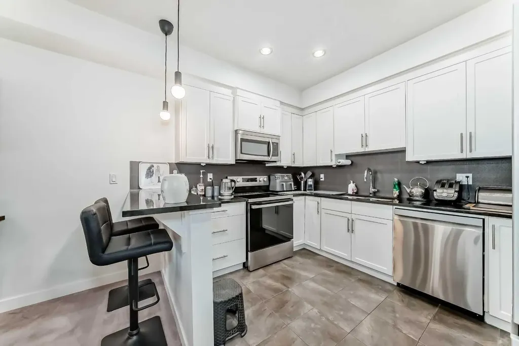 1005A Westmount Drive Strathmore AB T1P 0C3