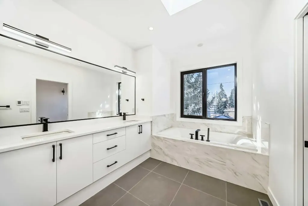 2107 Victoria Crescent NW Calgary AB T2M 4E3