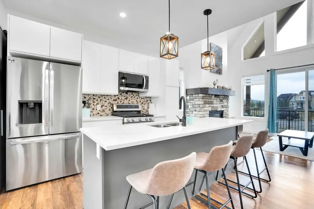 44 Cottageclub Lane Rural Rocky View County AB T4C 1B1
