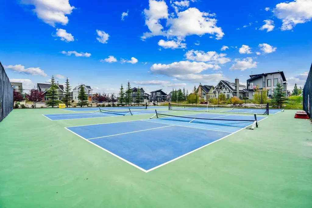 44 Cottageclub Lane Rural Rocky View County AB T4C 1B1